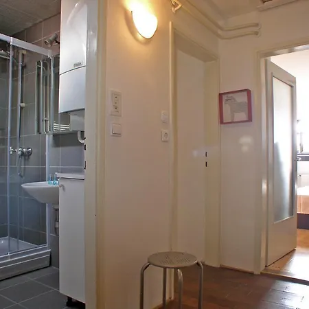 Alenka Tour As Apartment *